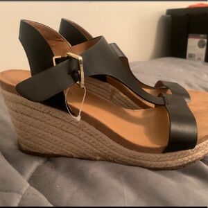 Sandals - size 8.5 Kenneth Cole